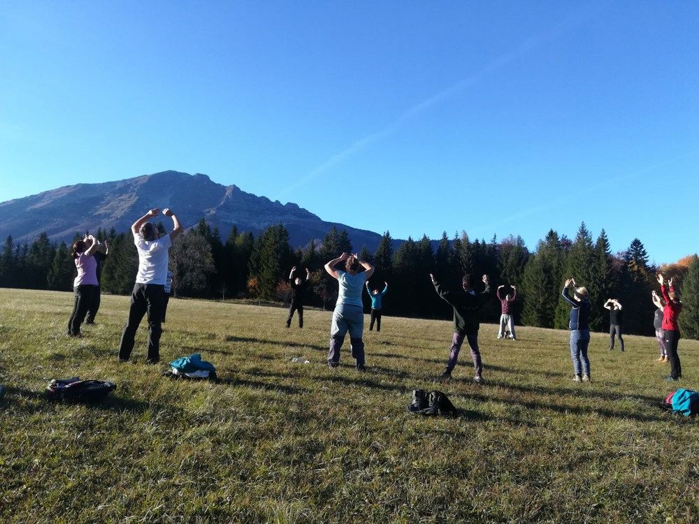 Qi Gong am Berg 2.jpg